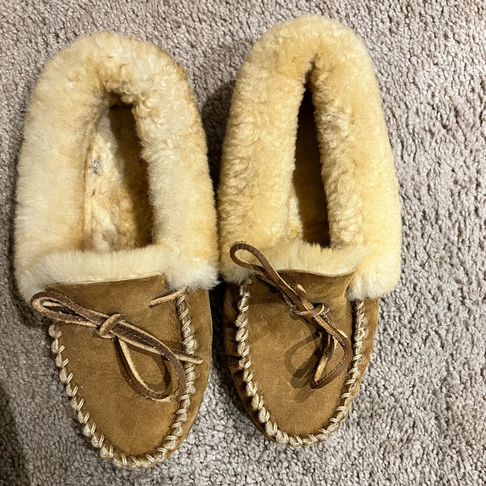 L.L. Bean Women's Moccasins Size 8